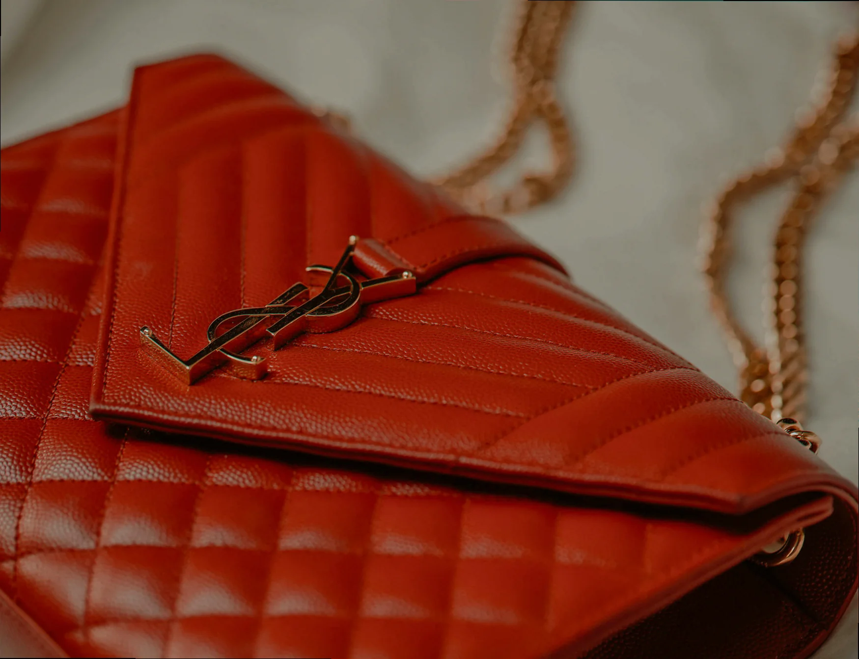 Rød ysl taske